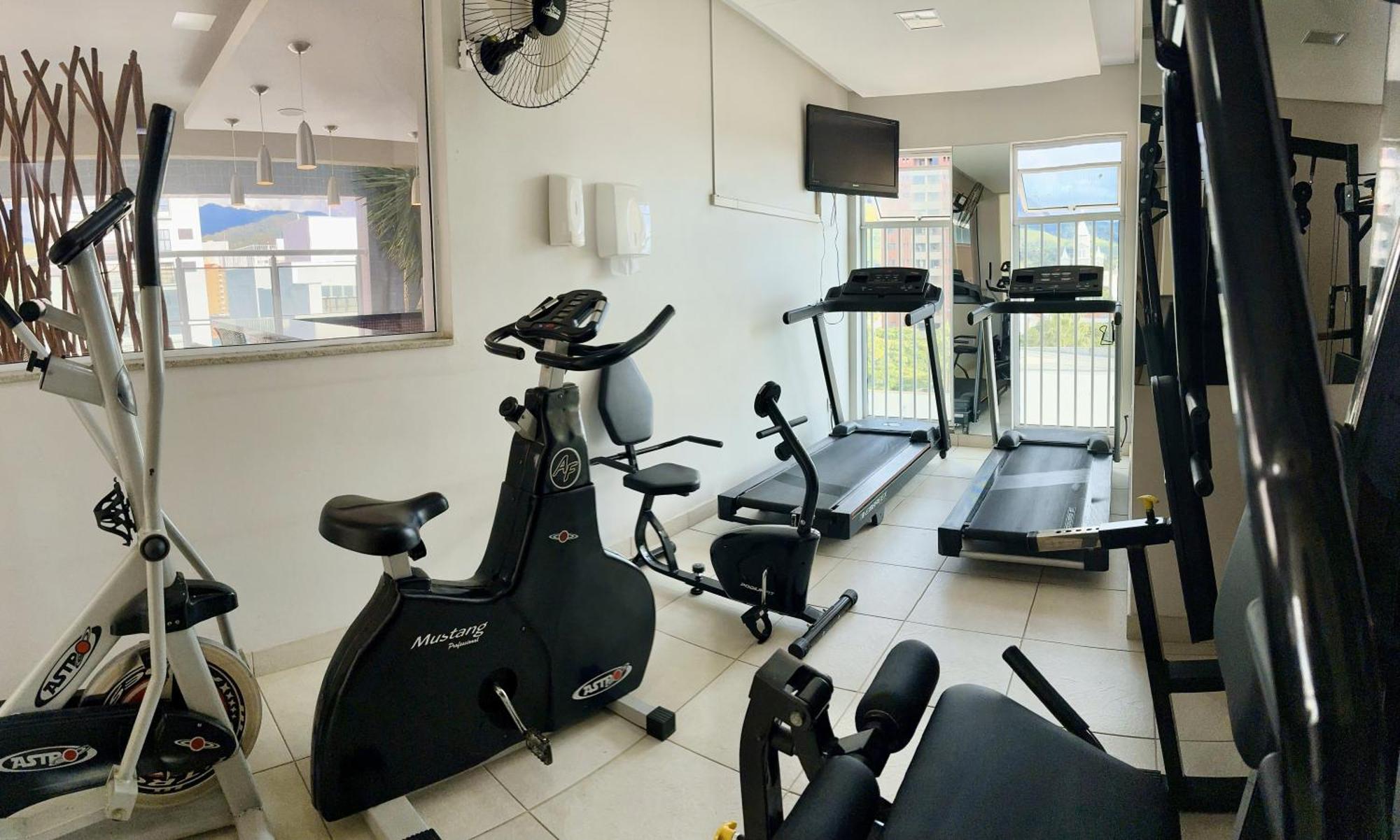 Gontijo Inn Hotel Itajubá Eksteriør bilde A gym in a hotel