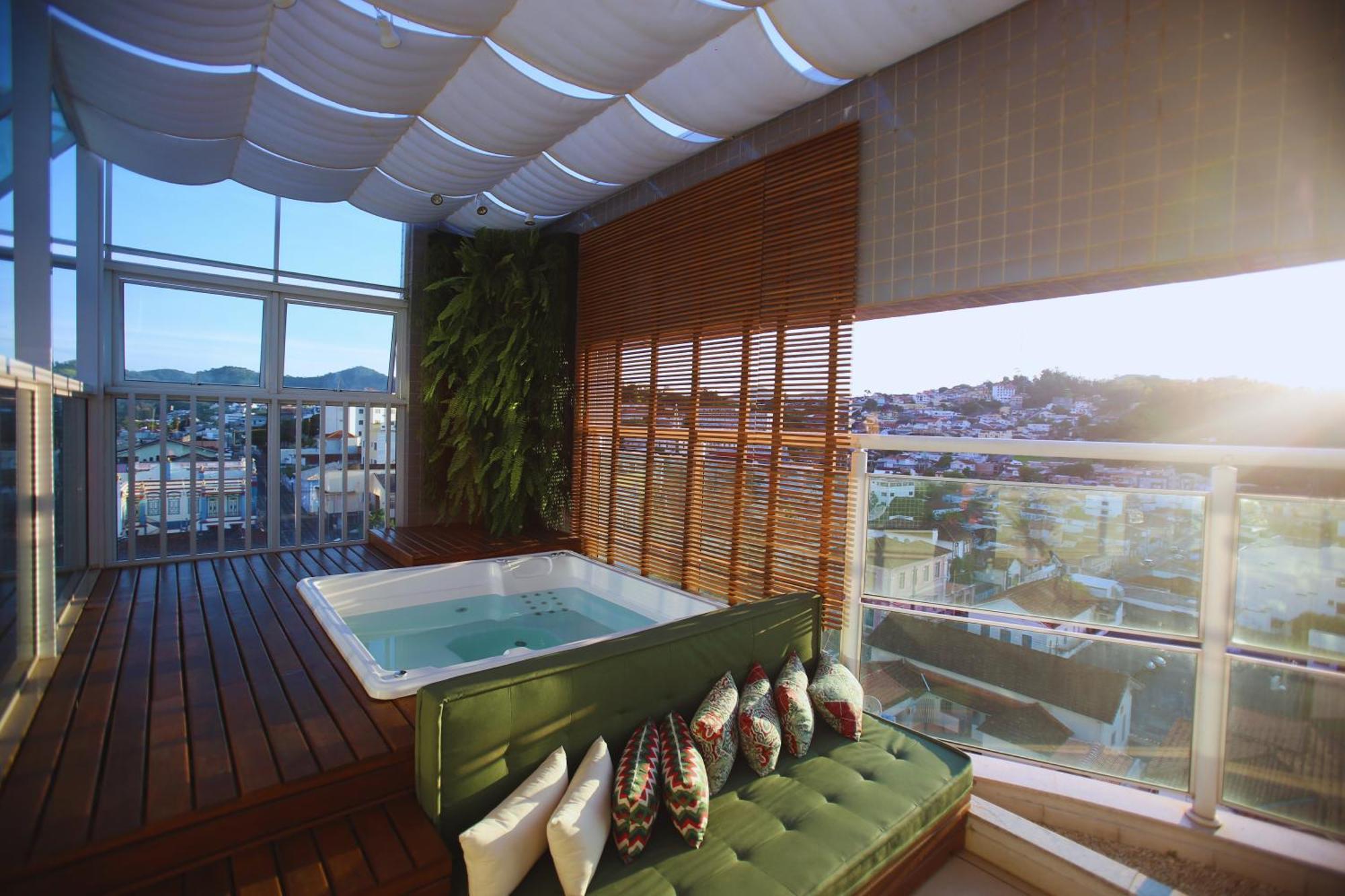Gontijo Inn Hotel Itajubá Eksteriør bilde A rooftop spa